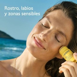 CAUDALIE STICK INVISIBLE